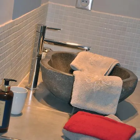 Pensión Chateau De Maumont 4*