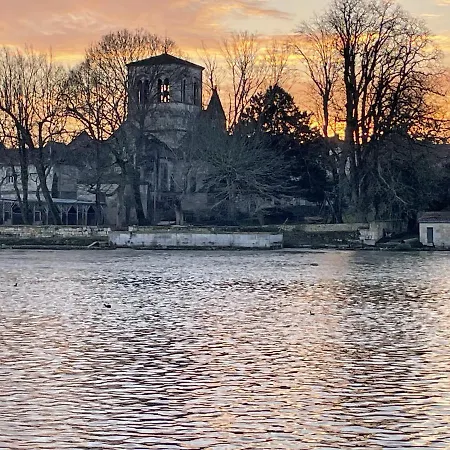 Chateau De Maumont 4*