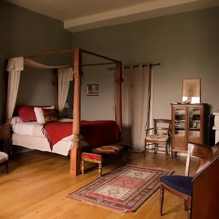 Chateau De Maumont 4*