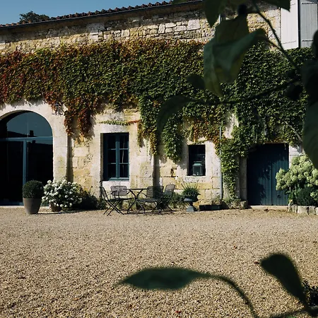 Chateau De Maumont Magnac-sur-Touvre