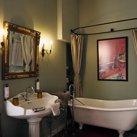 Chateau De Maumont Pensión 4*