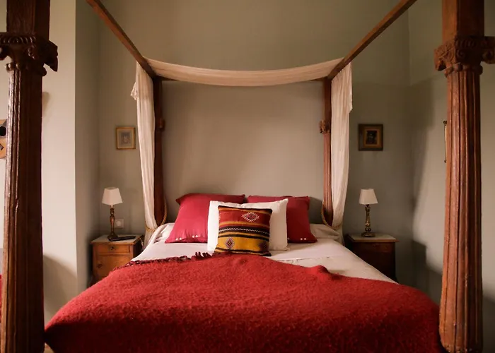 Casa de hóspedes Chateau De Maumont 4*