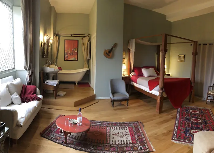 Chateau De Maumont Casa de hóspedes